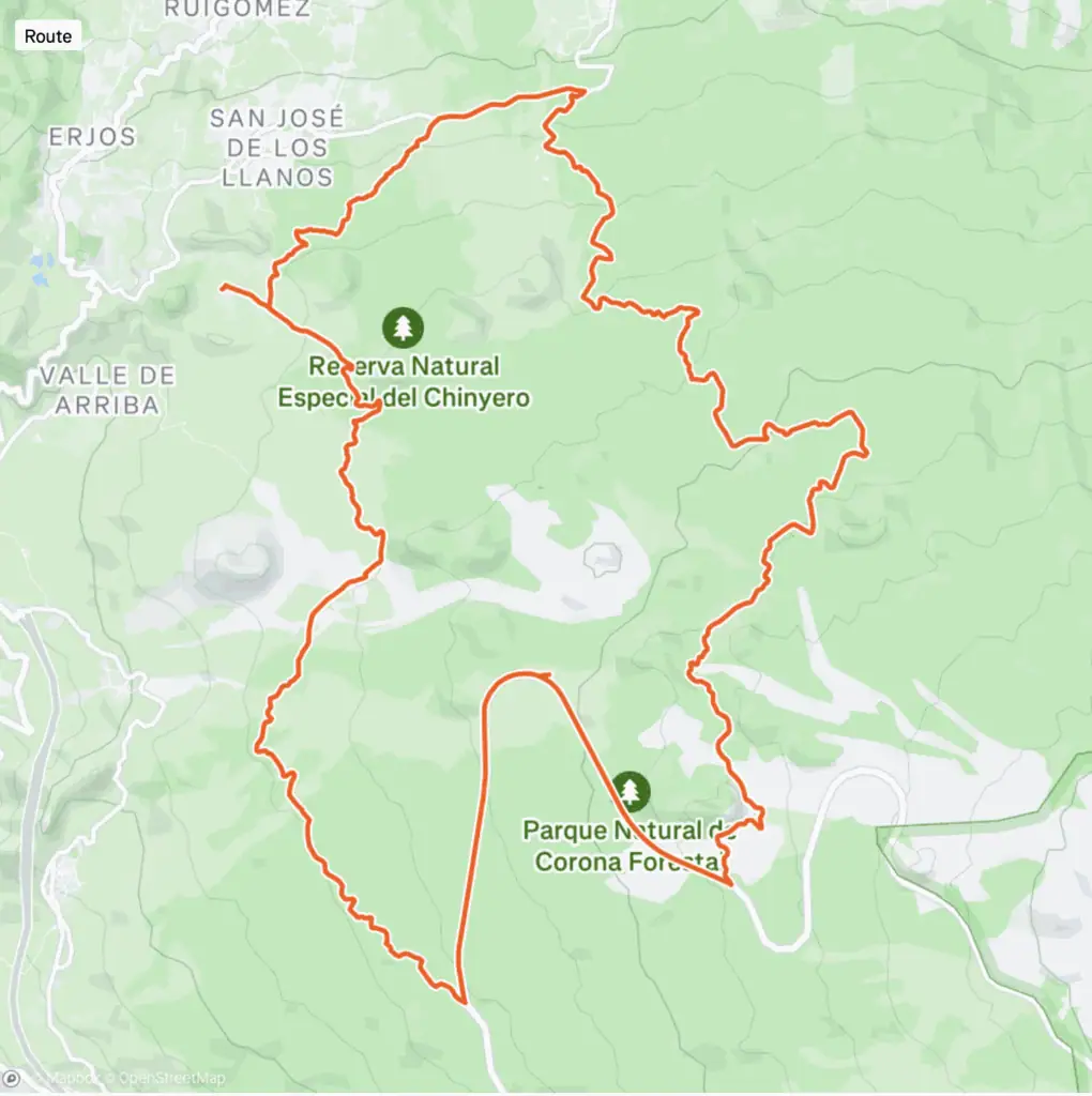 Reserve Natural Espec del Chinyero hiking trail map, showing scenic routes and natural landmarks in the Chinyero Nature Reserve, ideal for outdoor activities and eco-tourism.